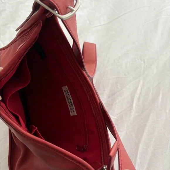 Red Leather Shoulder Crossbody Bag - Picture 3 of 4